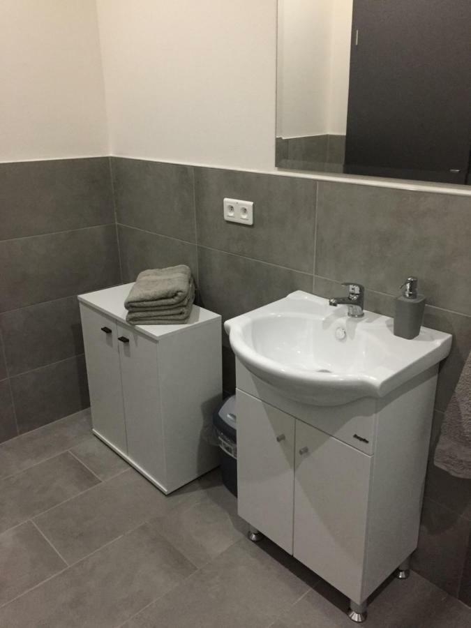 Apartmany Jarkova Presov Luaran gambar